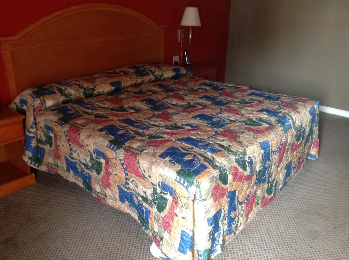 Wheatland Inn Anthony Room photo